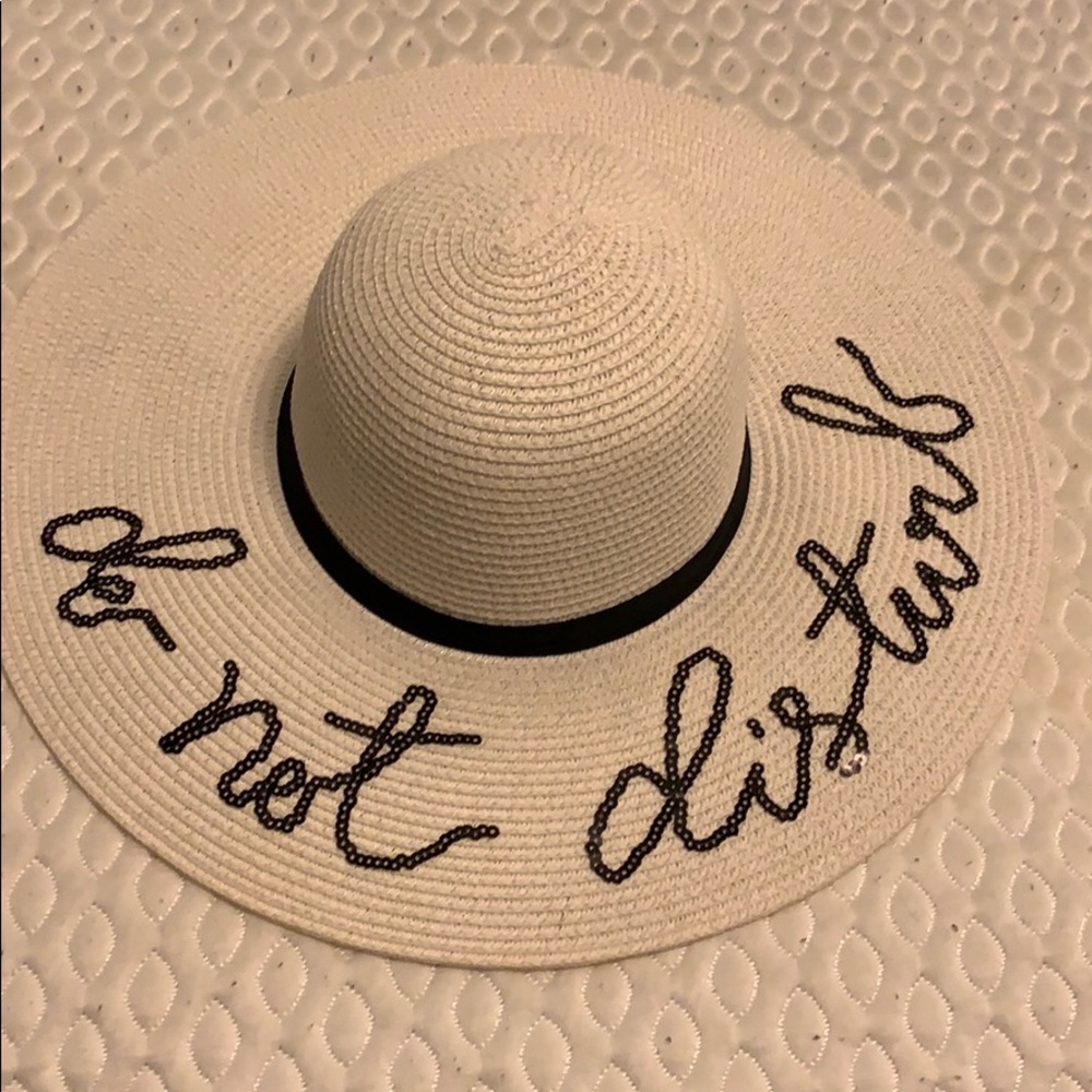 Beach hat